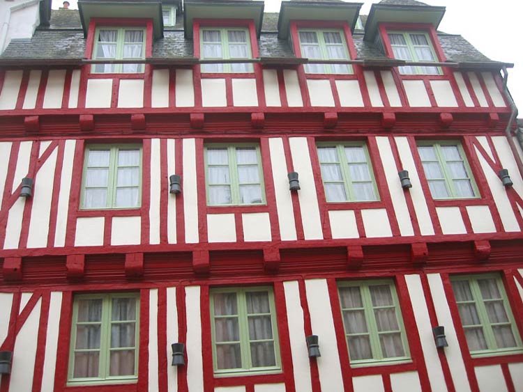 Peinture de bâtiment à Colombage